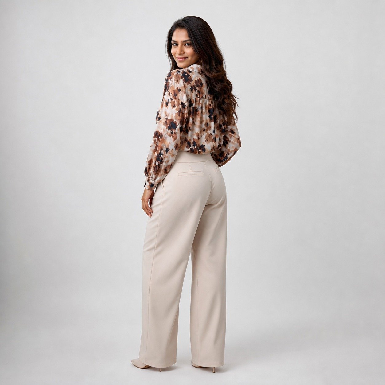 Blusa Camisera Estampada Marrón para Mujer – Sateen 1590-2524 - Image 4