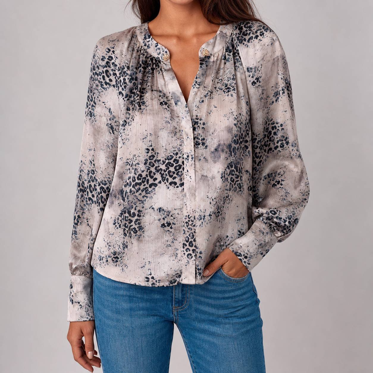 Blusa Satinada Estampada Gris para Mujer – Sateen 1592-2527 - Image 2
