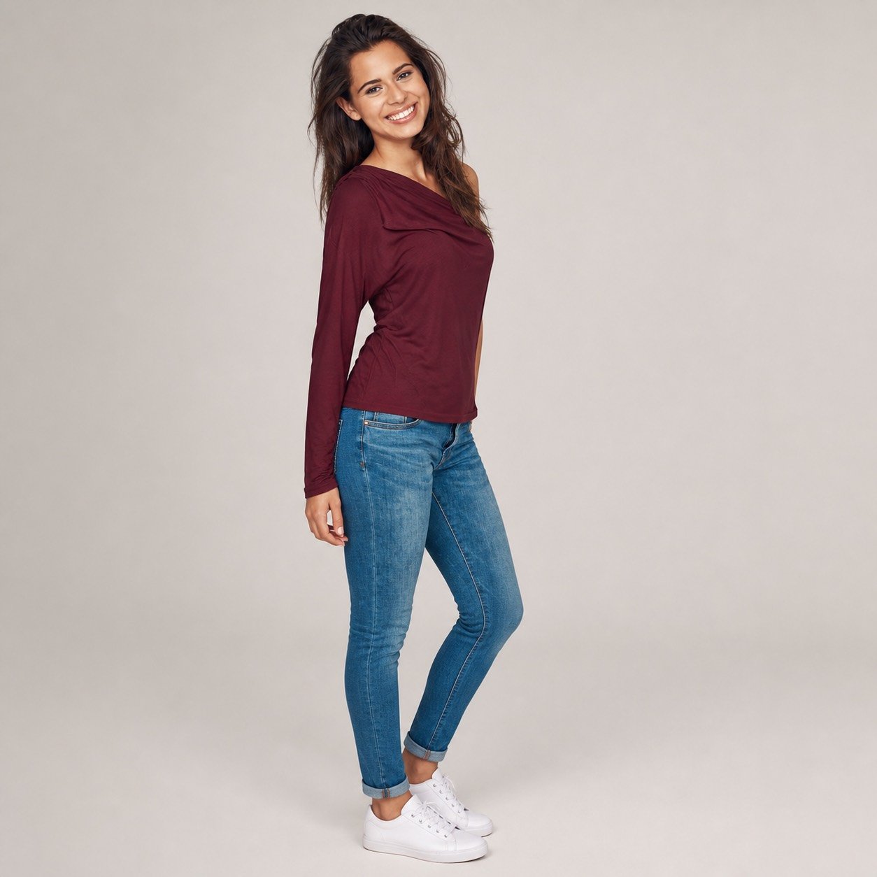 Blusa Vino de Un Hombro Corrugado – CTN 2792 - Image 3