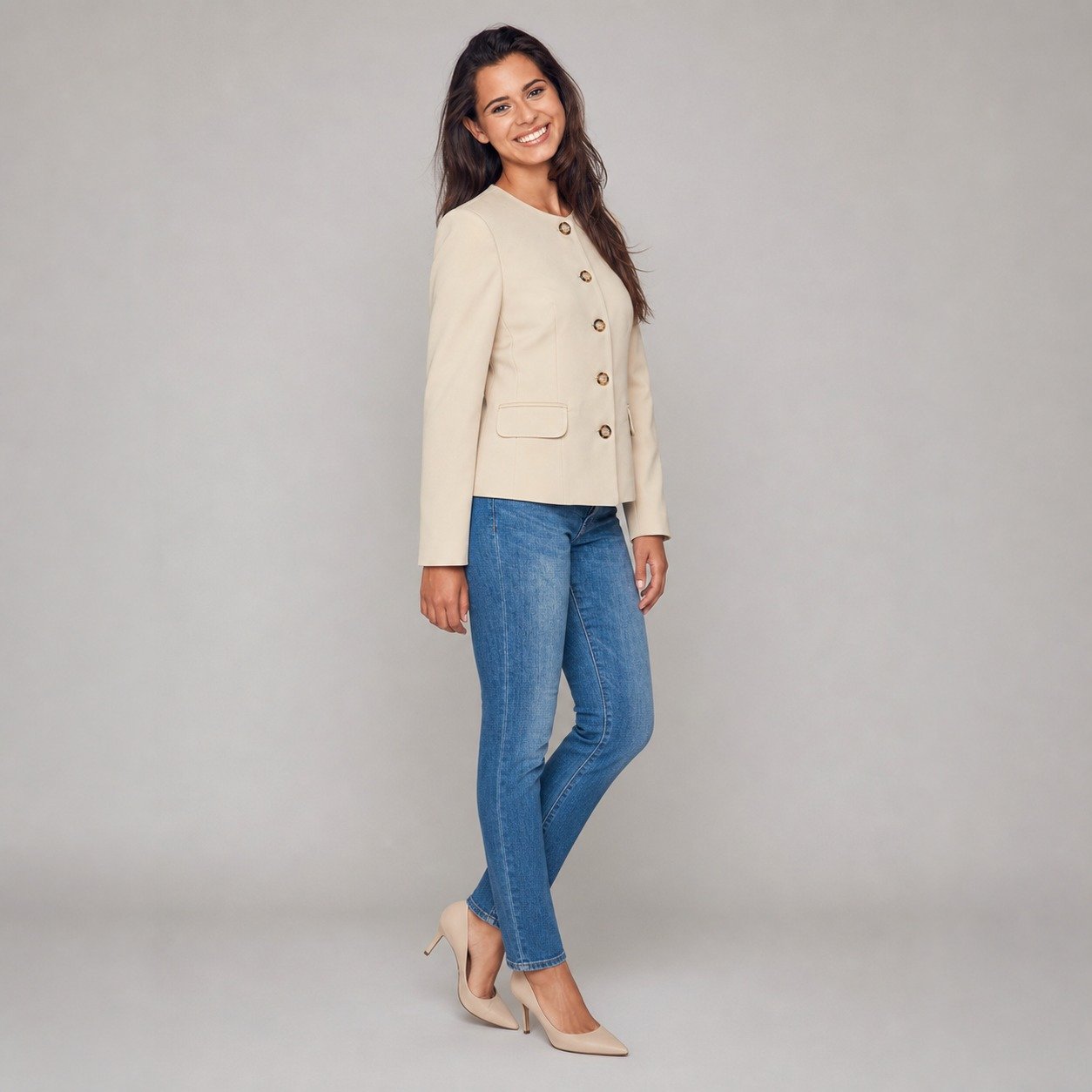 Chaqueta Beige de Cuello Redondo para Mujer – JMB 2503 - Image 3