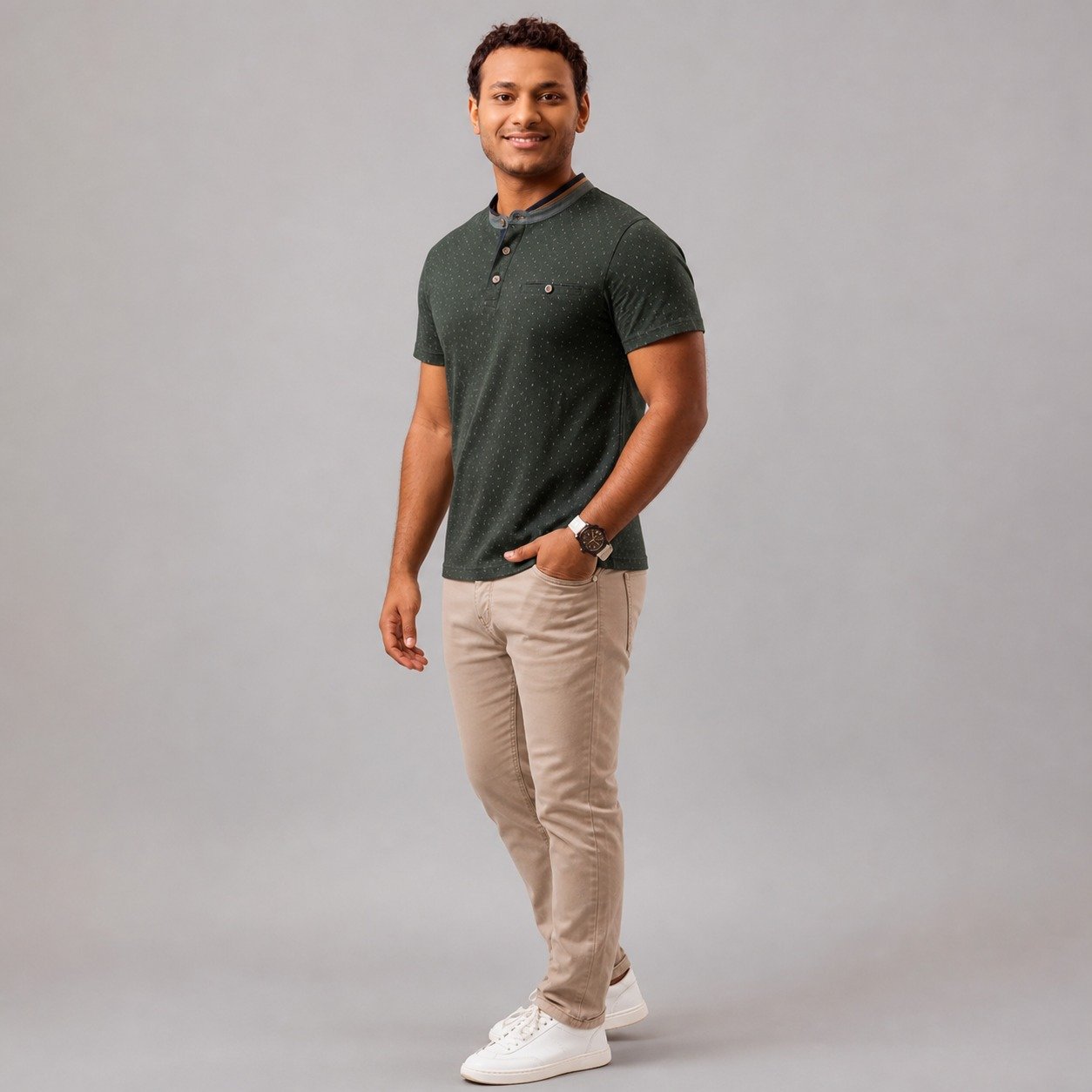 Polo Yugo Verde Militar de Cuello Mao para Hombre – Studio Bax 405858 - Image 3