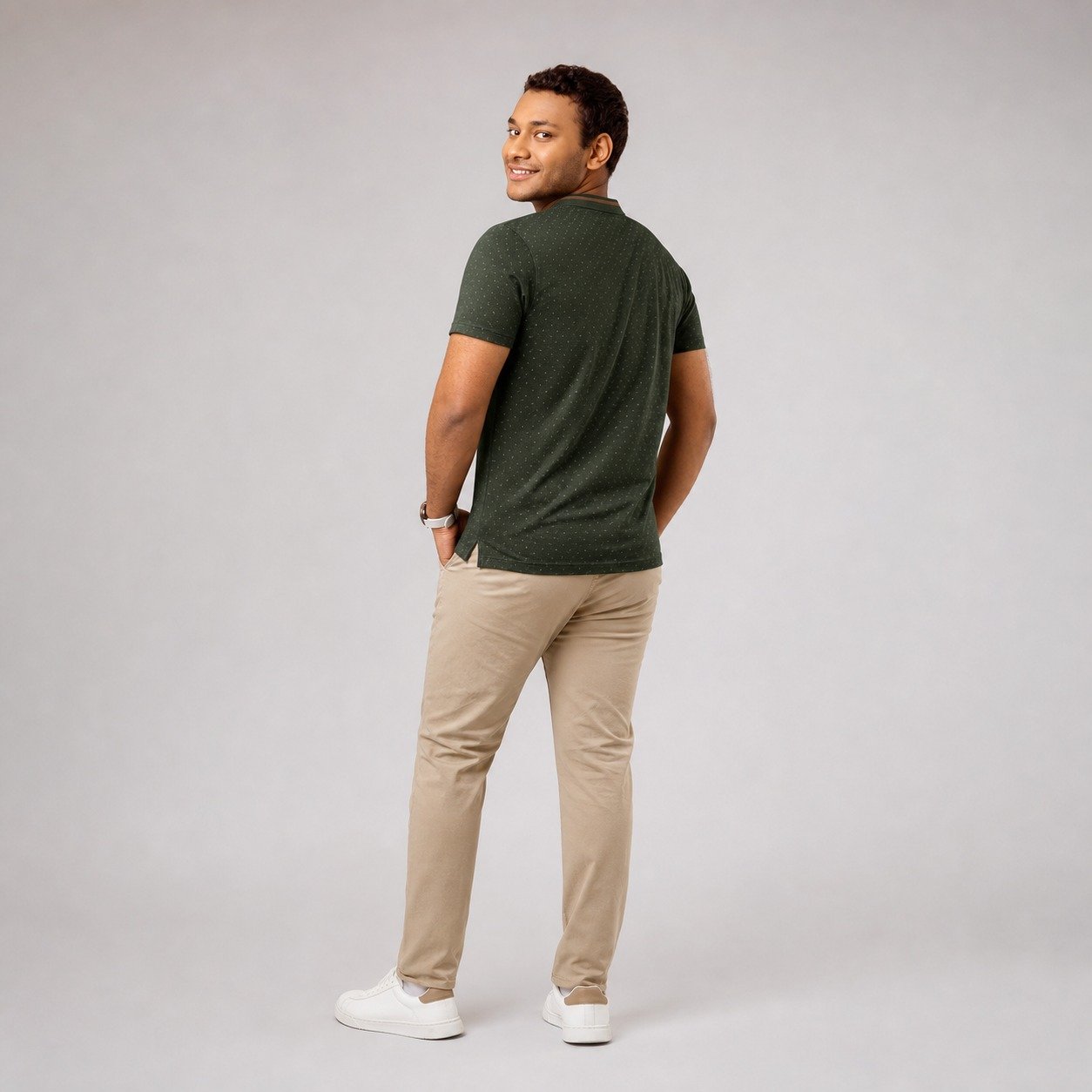 Polo Yugo Verde Militar de Cuello Mao para Hombre – Studio Bax 405858 - Image 4